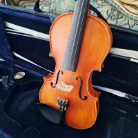 ویولون آماتی ۲۰۰ قدیمی|ویولن|شهرکرد, |دیوار
