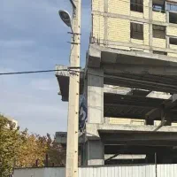 نگهبان ساختمان در کانکس ۲۴ ساعته