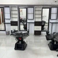 تعدادی دکور و صندلی و لوازم سالن زیبایی قیمت عالی|آرایشگاه و سالن‌های زیبایی|یزد, |دیوار