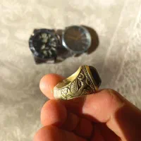 انگشتر و ساعت|بدلیجات|نجف‌آباد, قلعه سفید|دیوار