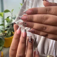 ترمیم ناخن،کاشت ناخن،مدل ناخن،خدمات ناخن با تخفیف|خدمات آرایشگری و زیبایی|رشت, منظریه|دیوار