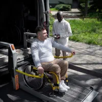 ویلچر بر خودرو