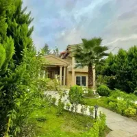 ویلا باغ مبله حیاط بسیار باصفا سرسبزشهرک برند
