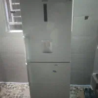 یخچال دو در سینور در حد نو تمیز و سالم