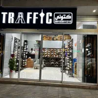 ویترین کفش و کتونی