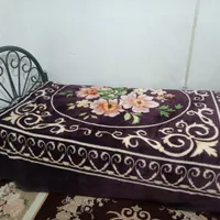 تشک و تختخواب در حد نو