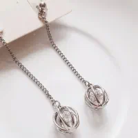 گوشواره آویز بلند نگین زیرکنیا مدل نقره ای