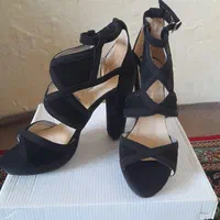 کفش ها نو و سایز ۳۹ می باشد