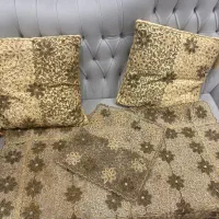 رومیزی زربافت به همراه کوسن