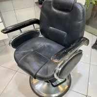 دو عدد صندلی آرایشگاه مردانه سالم