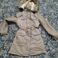 یک بارانی و یک کاپشن در حد نو ترکیه ای|لباس|قم, چهل درخت|دیوار