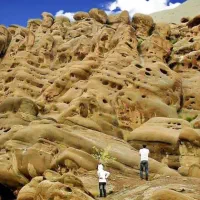 تور وردیج و واریش و بازدید سنگهای ادم نما