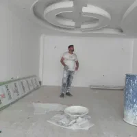گچکاری وسفید ابزار کاری طرح و لکه گیری