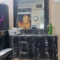 فروش صندلی و آینه سالن زیبایی