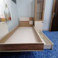 تخت خواب نوجوانی و بوفه