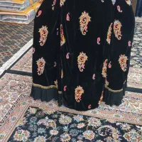 لباس مشکی ۵تومان لباس بنفشه ۵تومان نخی طوسی ۱۵۰۰.