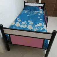 تخت دو طبقه