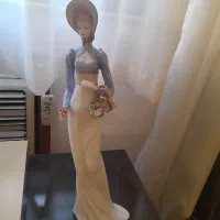 مجسمه قلم آبی