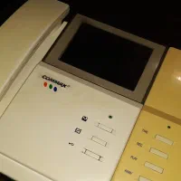 آیفون تصویری برند کومکس