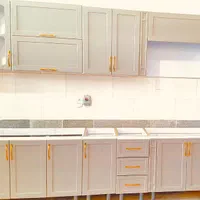 کابینت اماده دستگیره طلایی