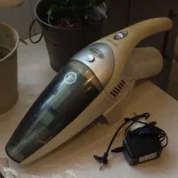 تعدادی لوازم خانه و آشپزخانه