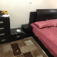 تخت دو نفره چوبی سالم با دو پاتختی