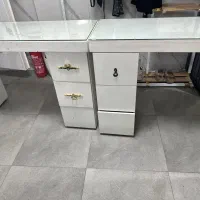 میزناخن و صندلی پدیکور|آرایشگاه و سالنهای زیبایی|فردیس, قریشی|دیوار