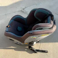 صندلی کودک اتومبیل چیکو