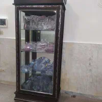 ویترین و میز تلویزیون در حد نو یکسال گرفته شده