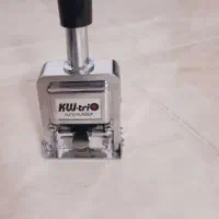 شماره زن فارسی فلزی