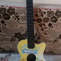 گیتار بچگانه