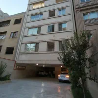 105متری-تمام-نور-آفتاب-گیر-فول-امکانات-جنب-پارک