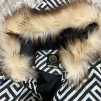 پالتو|لباس|شاهین‌شهر, شهرک گلدیس|دیوار