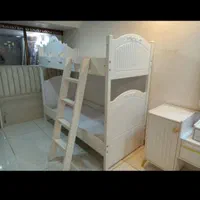 تخت تمام چوبی با نردبان چوبی شرکتی لمسه خور|تخت و سرویس خواب|قزوین, |دیوار