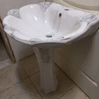 روشویی پایه دار