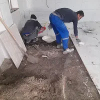 انجام انواع کاشی و سرامیک کف وبدنه پذیرفته می‌شود