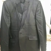 فروش کت و شلوار مردانه فقط دوبار پوشیده شده