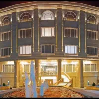 دو نفر اقا نیروی خدمات