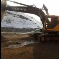 شستشوی انواع ماشین سنگین بدون نیاز به برق در محل|خدمات موتور و ماشین|شیراز, دینکان|دیوار