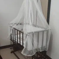 تخت کنار مادر ژیک