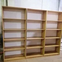 کمد جازونکن و کتابخانه اقتصادی