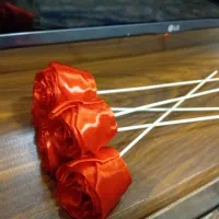 گل مصنوعی با رمان|گل مصنوعی|قدس, شهرقدس|دیوار