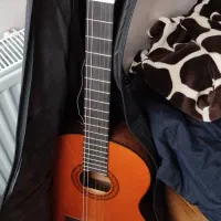 گیتار یاهاما C70