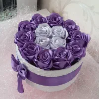 دست گل رز ماندگار