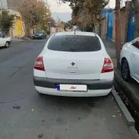 مگان ۲۰۰۰ ۹۲