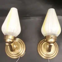 چراغ دیواری آنتیک.