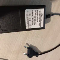 یک عدد آداپتور ۲آمپر