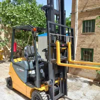 لیفتراک و باتری اسیدی|ماشینآلات صنعتی|زنجان, |دیوار