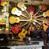 گالری هنر روز (چناران)|گیتار، بیس، امپلیفایر|چناران, |دیوار