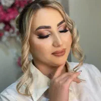 خدمات میکاپ و شینیون|خدمات آرایشگری و زیبایی|مشهد, ایثار|دیوار